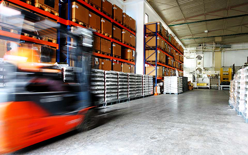 TOPBOOM | Wat is een veilige vorkheftrucksnelheid?