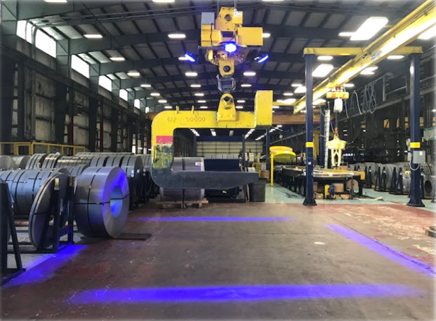 TOPTREE | Đ&egrave;n an to&agrave;n cần cẩu tr&ecirc;n cao